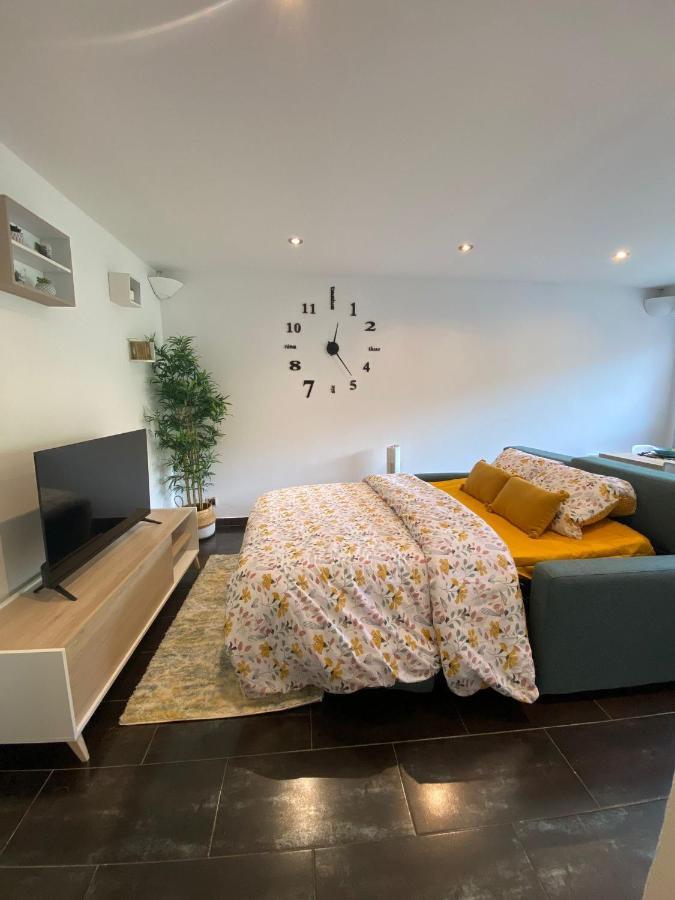 Apartment - Free Parking - Pool